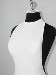 SHEIN ICON 純色 I 字露背性感休閒迷你洋裝 - 白色 - 查看 4