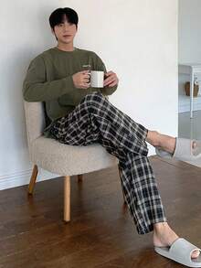 DAZY Conjunto de pijama con camiseta estampada con letras y pantalón a cuadros para hombres, ropa de primavera/otoño, otoño e invierno - Verde militar - Ver 2