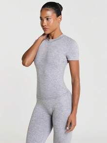 11SKNDS Camiseta Ajustada de Manga Curta com Gola Redonda Sem Costura, Textura Mesclada, Silhueta Ajustada, Tecido Macio e Elástico, Essencial Casual do Dia a Dia - Cinza - Visão 3