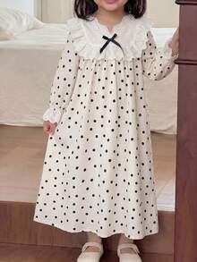 SHEIN 少女優雅復古刺繡蕾絲飾邊寬鬆休閒波點印花拼接長袖A字居家洋裝睡袍晨袍 秋冬穿搭 - 杏色 - 查看 9