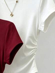 SHEIN T-shirt à manches courtes à taille cintrée pour filles préadolescentes, boîte aveugle 3-en-1, envoyé au hasard, imprimé cerise sur toute la surface, manches courtes, noir, bordeaux, blanc, convient pour les sorties, le streetwear, le quotidien, basique polyvalent, convient pour le printemps, l'été, l'automne, l'hiver, toutes les saisons - Multicolore - Voir 3