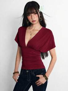 酒紅色