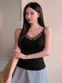 DAZY 女款時尚百搭蕾絲拼接細肩帶背心 - 黑色 - 查看 3