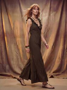 Fembélia Women's Solid Color Patchwork Ruffle Wide Leg Sleeveless Jumpsuit - Brown - View 5