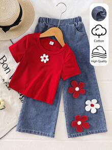 SHEIN Playful Pals 女童新款可愛俏皮短袖T恤+牛仔褲兩件套，針織面料淺紫色圓領短袖T恤，正面飾有清新白色花朵貼花，搭配水洗藍牛仔長褲，飾有紫色與白色花朵貼花，面料柔軟舒適，輕鬆穿搭美式休閒風，適合女童可愛俏皮、休閒簡約、舒適通勤穿搭，完美適用日常上學、戶外玩耍、週末出遊，兼具舒適與時尚 - 紅色 - 查看 3