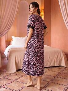 Jahmira Lace Patchwork V-Neck Short Sleeve Leopard Print Women Nightgown, Moo Moo Night Dress - Pink - View 2