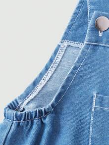 SHEIN 少女夏季休闲时尚新款连体裤，可爱蝴蝶数码印花图案金属纽扣背带牛仔长裤，适合少女返校季穿着，可爱甜美活泼，适合日常、上学、郊游、旅行、派对、拍照等场合。植物图案女孩背带裤套装，小女孩蝴蝶花朵背带裤，女孩蝴蝶套装，幼儿背带裤。 - 淺色水洗藍 - 查看 9