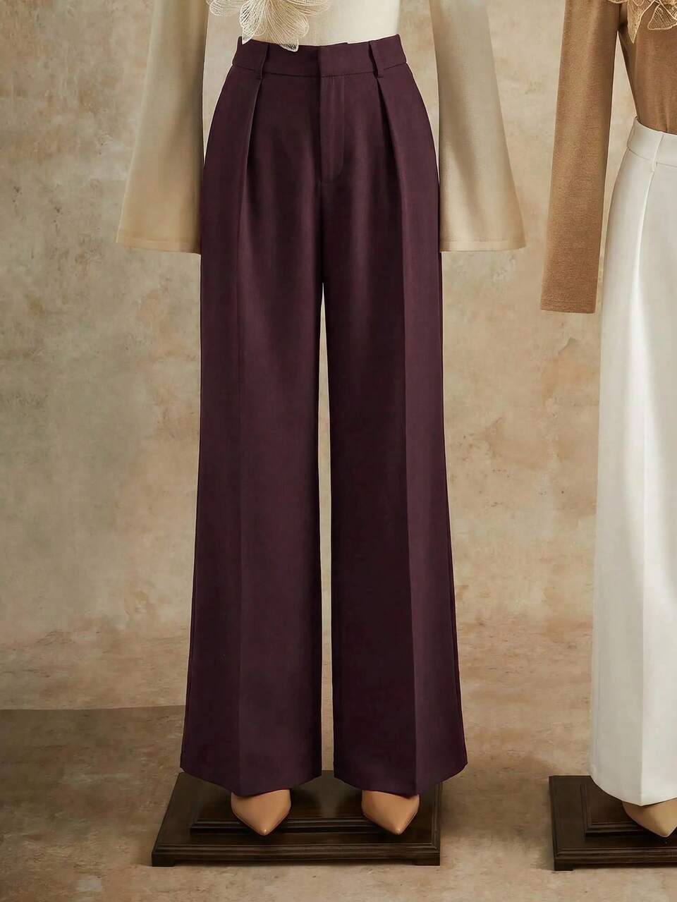 Elegant Fashion Design Pleated White Women's Suit Pants With Pockets Solid Color Straight Leg Tall Fall, Winter, Summer, Spring, New Year, Party, Wedding, Elegant, Chic, Stylish, Business Casual Woman