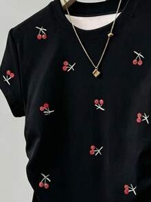 SHEIN T-shirt à manches courtes à taille cintrée pour filles préadolescentes, boîte aveugle 3-en-1, envoyé au hasard, imprimé cerise sur toute la surface, manches courtes, noir, bordeaux, blanc, convient pour les sorties, le streetwear, le quotidien, basique polyvalent, convient pour le printemps, l'été, l'automne, l'hiver, toutes les saisons - Multicolore - Voir 4