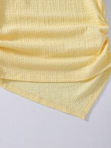 SHEIN Set Mini 2pcs/Set untuk Anak Perempuan Remaja, Lengan Pendek, Leher Bulat, Warna Kuning, Desain Tekstur, Hem Asimetris, Dekorasi Bintang Laut, Kaos dan Celana Pendek, Musim Panas - Kuning - View 4