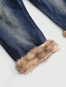 ROMWE Hippie Crown Rhinestone Gemstone Applique Furry Denim Plus Size Capri Pants - Blue - View 4