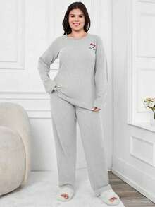 SHEIN Cottnline 2Pcs Plus Cotton Heart Embroidery Detail Long Sleeve Shirt And Long Bottoms PJ Set - Light Grey - View 5