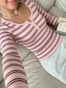 CovetEZ 女款休閒粉色條紋修身T恤，美式復古條紋，女款秋冬服飾，街頭風，適合日常通勤、約會、聚會，秋冬、夏季、聖誕節、新年、感恩節、派對、婚禮、海灘、畢業典禮，優雅休閒外出穿搭 - 彩色 - 查看 6