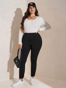 Comfylo Plus Button Detail Leggings - Black - View 5
