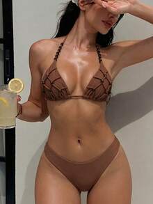 Swim Mod 女士手工串珠高端复古三角比基尼泳衣，串珠装饰沙滩度假泳池派对性感女士泳装，纯色，春夏款，百搭棕色两件套巴西比基尼套装棕色泳衣女士贝壳比基尼 - 咖啡棕 - 查看 1