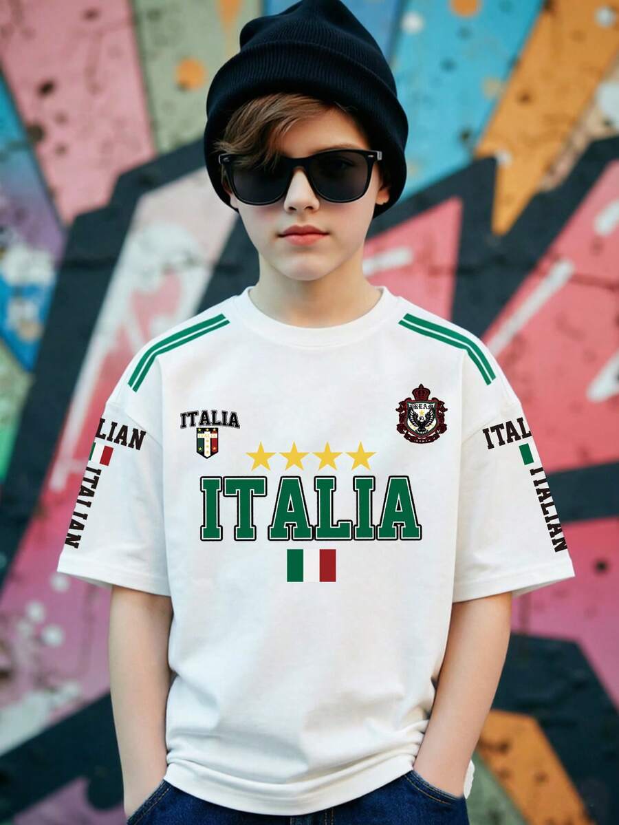 SHEIN Streecool Kids (1件) 男童白色底義大利徽章五角星旗條紋圖案基本款短袖T恤,舒適日常穿著 - 彩色 - 查看 1