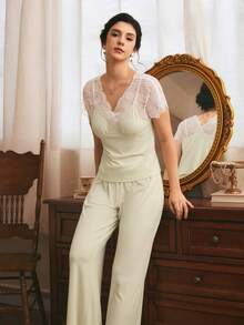 Côtesoire French Elegant Romantic Contrast Color Lace Patchwork Comfortable Knit Deep V Back Women's Pajama Set - Yellow - View 5