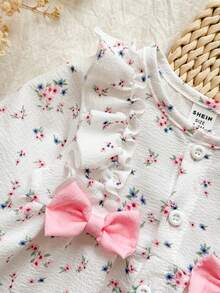 SHEIN Vintaside Kids 新生女嬰純白色圓領荷葉邊卡通櫻桃印花長袖紅色蝴蝶結洋裝，優雅可愛，適合秋季派對拍照 - 彩色 - 查看 10