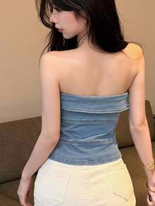 DAZY 夏季亮面水鑽貼身性感不對稱門襟拼接平口牛仔上衣女款 - 淺色水洗藍 - 查看 6