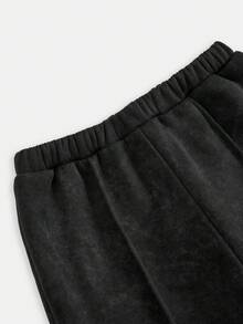 SHEIN 女童休閒日常時尚水洗布料深灰色圓領短袖短版上衣與直筒長褲套裝 - 深灰色 - 查看 4