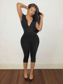 Slaydiva Black Short Sleeve Ruched Deep U Neck Knee‑Length Tight Jumpsuit Women Bodycon Casual Sexy Daily Clubwear Halloween New Year Night‑Out Outfit Summer - Black - View 5