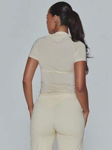 Musera Sport Butter Yellow Super Light Weight Fitted Short Sleeve Fitted Active Top Gym Cute Pilates Fitness Daily - Light Yellow - View 5