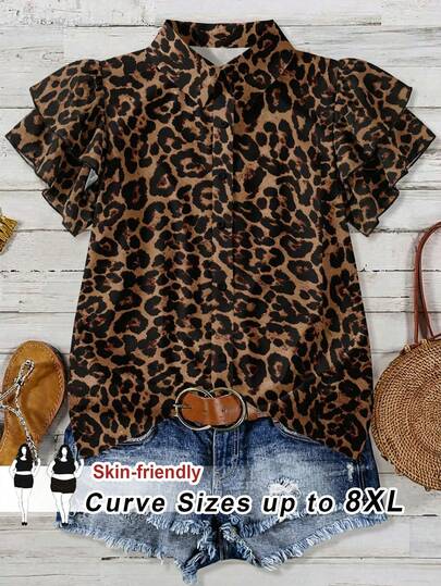 SHEIN CURVE+ Blusa de talla grande holgada con cuello en V, doble pliegue, manga con capucha y estampado de leopardo, adecuada para usar en verano