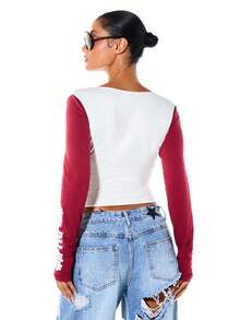 SUMWON WOMEN Leopard Graphic Notch Neck Color Block Long Sleeve Crop Top With Chinese Script Sleeve Print - Red and White - View 2