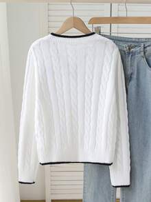 SHEIN 1件女款套頭毛衣，經典粗繩編織素色時尚V領修身長袖適中厚度針織套頭衫，胸前黑色馬刺繡設計，舒適顯身材，適合單穿，春秋必備，適用日常休閒、居家、外出、聚會與購物 - 白色 - 查看 2