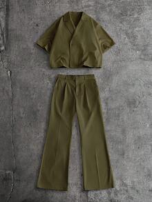 AXEPEAK 男士純色極簡風鈕扣短袖襯衫與口袋長褲套裝 - 軍綠色 - 查看 2