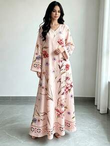 SHEIN Najma 花卉與幾何蕾絲印花淺粉色長洋裝，女款時尚V領長袖洋裝，女款長款花卉洋裝，春夏優雅洋裝，阿拉伯風格女裝 - 彩色 - 查看 6