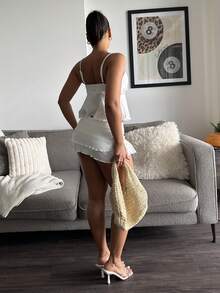 leahseptember 女款性感甜美抽繩蛋糕褶皺裙與細肩帶背心兩件套 白色荷葉邊夏季套裝 - 白色 - 查看 2