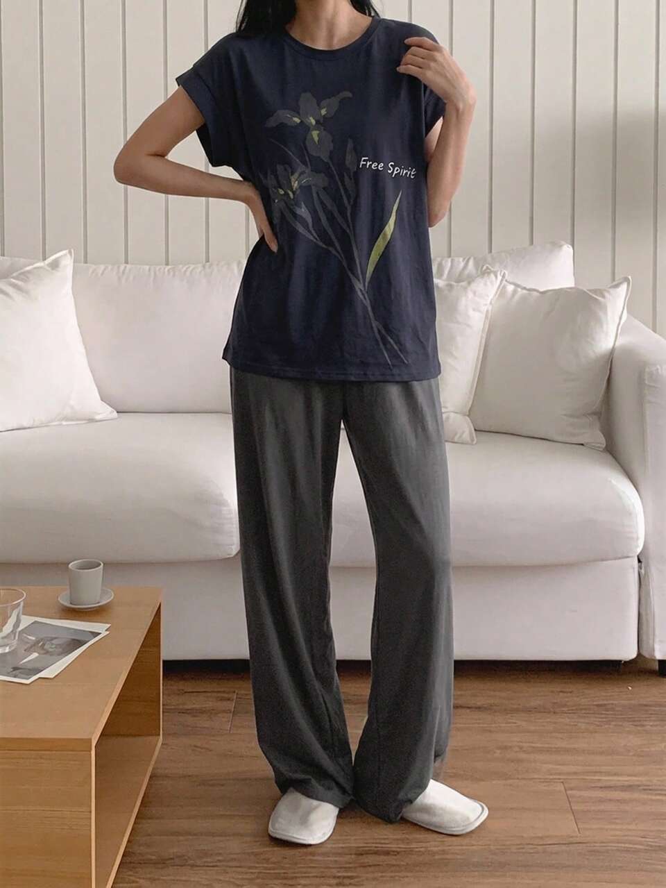 Women's 2-Piece Summer Loungewear Set, Floral Print Short Sleeve T-Shirt And Long Straight Leg Pajama Pants