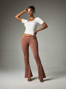 BABYPHAT Quần legging ống loe khoét eo với chi tiết chữ in và cạp thấp, thích hợp cho buổi tối đi chơi. - Màu nâu Sô-cô-la - Xem 5