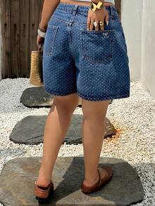 Dazy Plus Celana Pendek Denim Biru Tua dengan Bordir Pita di Saku Belakang, Potongan Lurus, Panjang Selutut, Musim Semi/Panas - Medium Wash - View 9