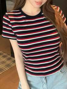 DAZY 春夏修身黑白條紋拼色休閒街頭風女款短袖打底T恤，適合日常上學穿著 - 紅色 - 查看 4