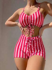 SHEIN Swim 女款條紋度假風綁帶抓皺背心短褲泳裝套裝（隨機印花）2件組 - 紅色 - 查看 1