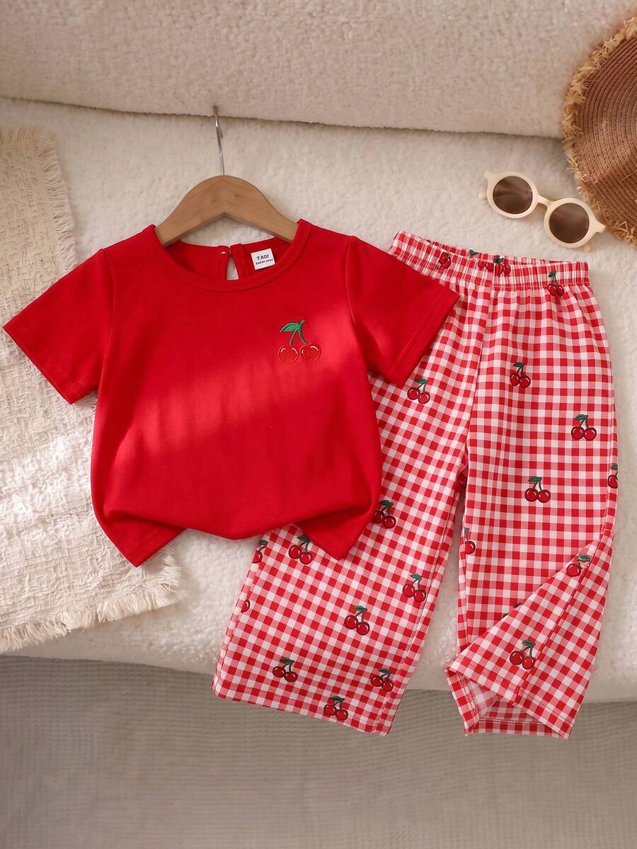 SHEIN Playful Pals 女嬰圓領櫻桃刺繡短袖T恤與格紋長褲休閒日常套裝 - 紅色 - 查看 1