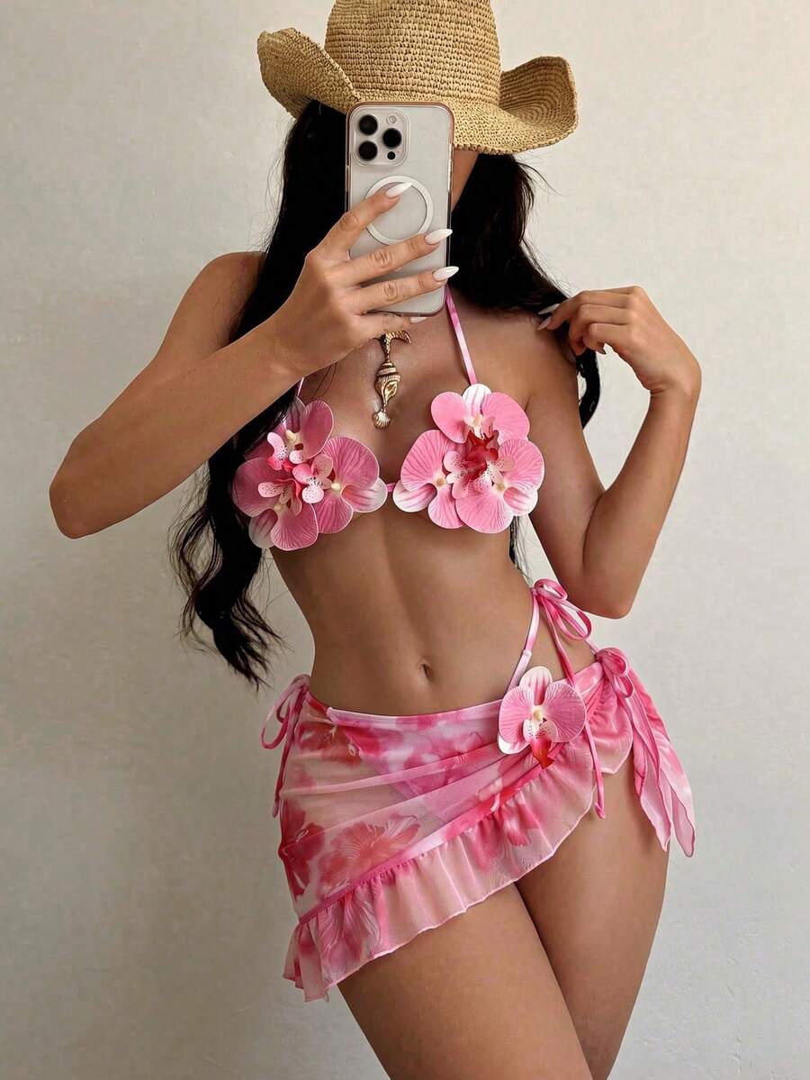 Sirith 新款時尚印花 3 件套 3D 蘭花掛脖比基尼上衣 綁帶三角泳褲 荷葉邊網紗迷你裙 海灘度假泳裝套裝(可拆卸花瓣,隨機花色) - 彩色 - 查看 1
