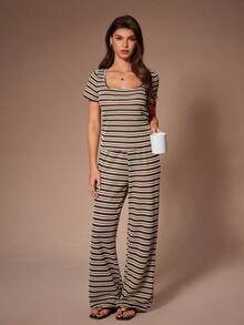 Lazeform Conjunto de ropa de estar en casa cómodo & de moda con rayas, cuello redondo y manga corta - Marrón - Ver 5