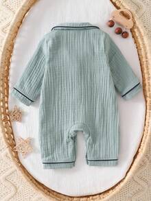 SHEIN 新生兒居家連身睡衣，棉質皺褶布料搭配滾邊飾邊，柔軟舒適，適合秋冬 - 綠色 - 查看 2