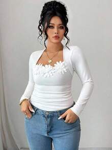 Elenzga Plus Size Elegant Solid Color 3D Floral Decor T-Shirt - Black - View 4