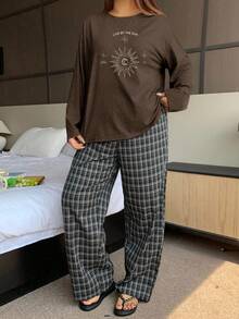 Dazy Plus 两件套印花宽松圆领长袖上衣和格子裤睡衣套装 - 棕色 - 查看 3