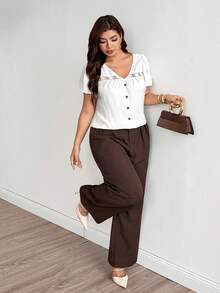 Lacomfia Blouse femme grande taille blanche avec design patchwork en dentelle, col en V, manches courtes, style bohème, top décontracté printemps/été, tenue quotidienne, tenue de vacances, top décontracté, top de navetteur, artisanat de haute qualité, convient pour les festivals, les vacances à la plage, les festivals de musique, les vacances de style bohème, la rentrée scolaire, la fête des enseignants, la fête des mères, top printemps/été, dîner à la plage et autres occasions, vacances décontractées à la mode - Blanc - Voir 5