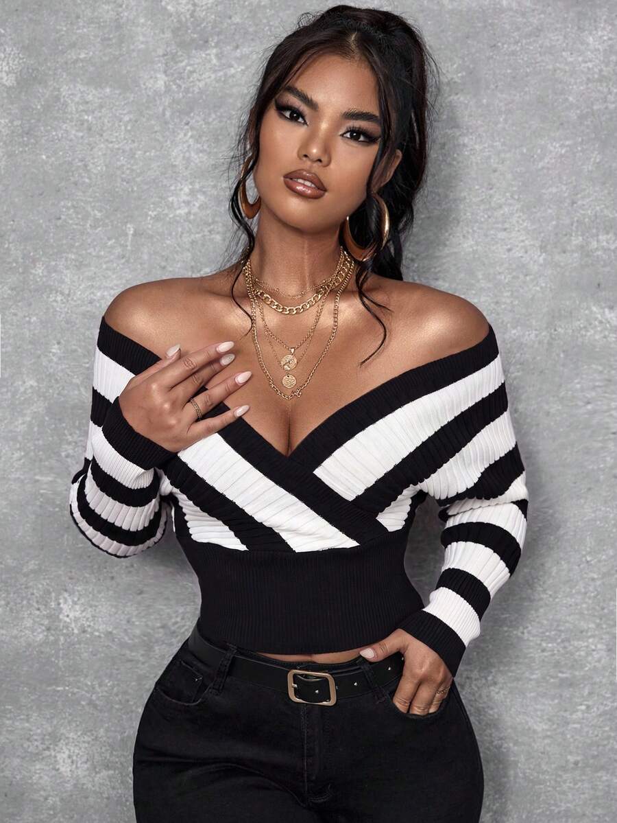 SHEIN SXY 女款時尚拼色長袖收腰套頭毛衣,黑白條紋,適合秋季夜生活,性感風格 - 黑與白 - 查看 1