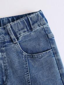 SHEIN Genkimix Kids 女童牛仔喇叭褲，四季新款，美式復古中藍牛仔色，褲身中線開衩設計附口袋，褲腳珍珠裝飾，修身版型，舒適棉質牛仔面料，百搭時尚風格，四季新款女童牛仔褲 - 中等水洗藍 - 查看 6