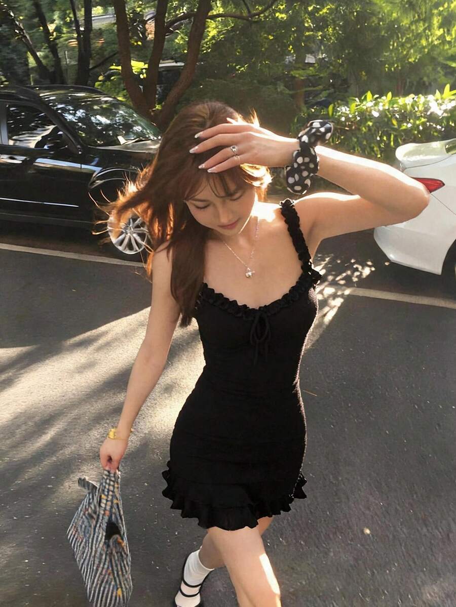 DAZY 女款韓式荷葉邊飾度假短洋裝 - 黑色 - 查看 1