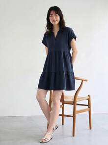 Yumoku 女款純色V領荷葉邊下擺短袖休閒洋裝 - 藏蓝色 - 查看 6