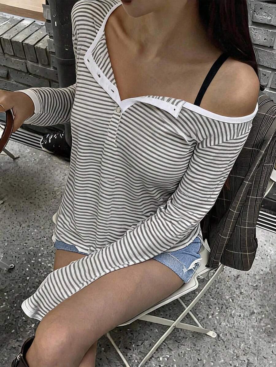 DAZY 女款露肩純色寬鬆版型T恤校園風 - 灰色 - 查看 1