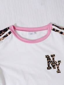 SHEIN 2件組青少年女孩寬鬆休閒拼色領字母印花短袖T恤與純色織帶豹紋長褲套裝，修身顯瘦，適合夏季旅行、度假、上學及其他外出場合 - 棕色 - 查看 3